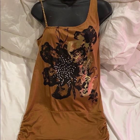 vixen Tops - MAKE AN OFFER‼️Vixen One Shoulder Top Size Jrs L